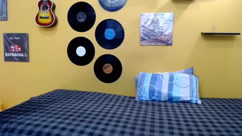 VERUS online show from March 8, 7:17 pm