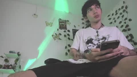 skiny_dann online show from April 3, 4:54 am