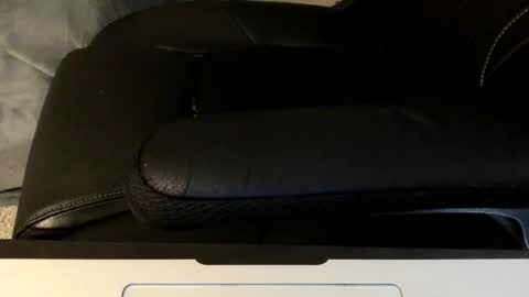 Snapshot of skizzle14 chatting on March 11, 4:24 pm skizzle14 online show from March 11, 4:24 pm