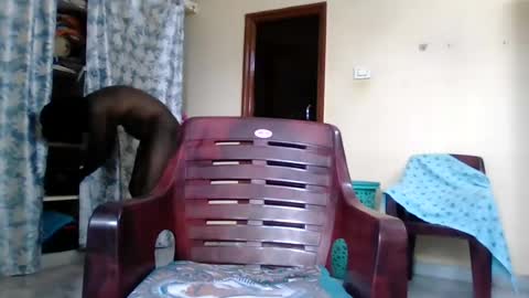 Indianslut1431 online show from July 13, 5:21 am