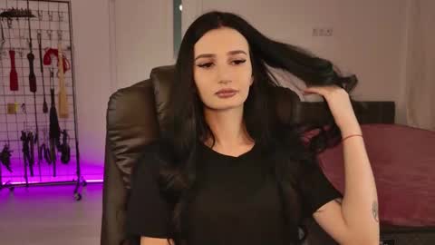 Eliza online show from March 1, 7:32 am