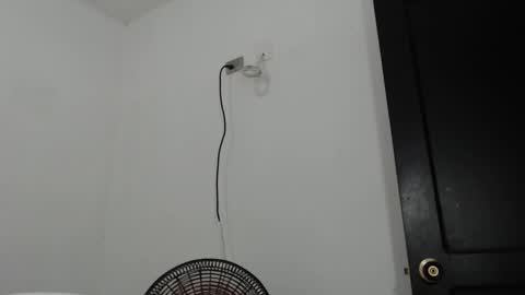 Snapshot of sky_dancer chatting on January 22, 5:37 am Reuben online show from January 22, 5:37 am