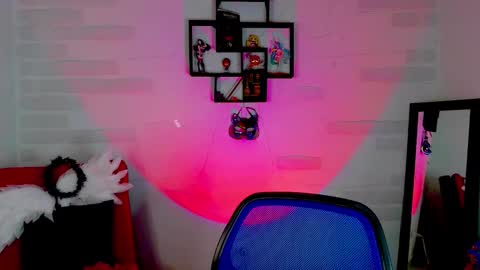  Mile     online show from November 6, 9:05 pm