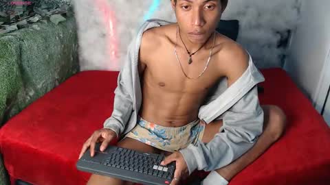 sky_walkerss online show from March 12, 2:07 am