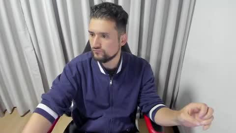 skyblack_ online show from May 9, 5:01 am