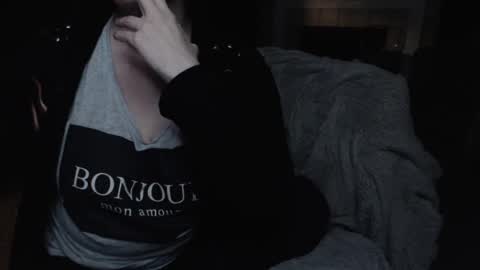 SKYLE   online show from March 26, 3:34 am