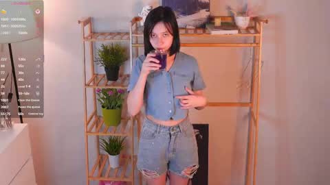 Snapshot of skyemcguire chatting on November 21, 5:39 am Melissa online show from November 21, 5:39 am