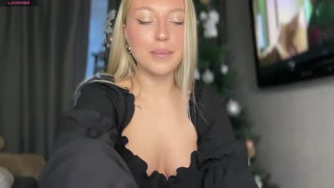 GARRY AND SOPHIA online show from January 9, 1:35 pm