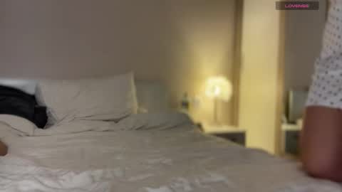 GARRY AND SOPHIA online show from November 24, 8:30 pm