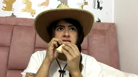 Skyler online show from December 21, 9:55 pm