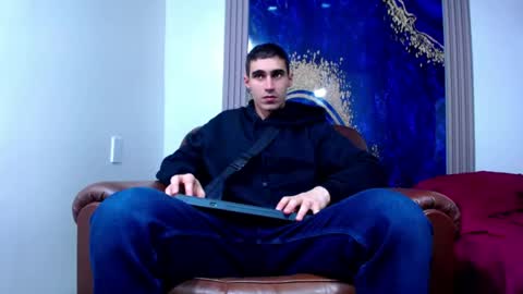 Skyler online show from April 18, 8:42 pm