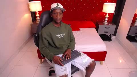 SKYLERBIGXXX online show from October 20, 3:29 am