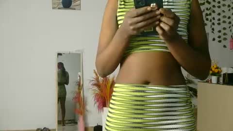 Snapshot of skyy_brown chatting on July 5, 12:39 am Bella online show from July 5, 12:39 am