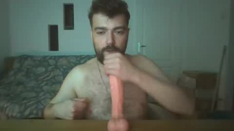 Snapshot of slavic_sword chatting on April 7, 10:31 pm slavic_sword online show from April 7, 10:31 pm