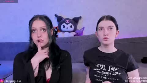 Hi We are Iva and Angela Nice to meet u 3 online show from July 14, 12:33 pm