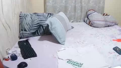 slender_sweetbabe online show from January 19, 10:19 am