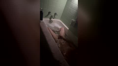 slicknick1988 online show from April 12, 8:30 am