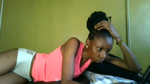 Snapshot of slim_girl01 chatting on June 29, 5:35 am slim_girl01 online show from June 29, 5:35 am