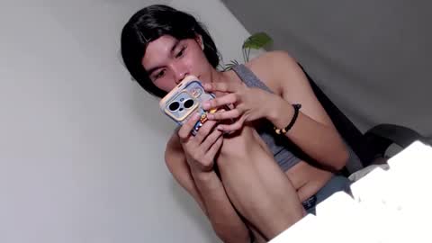 Snapshot of slim_nathalia chatting on April 25, 1:52 pm slim_nathalia online show from April 25, 1:52 pm
