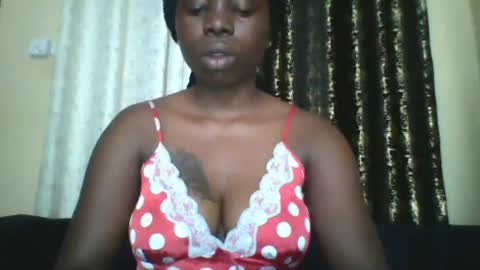 Snapshot of slim_petite_ebony chatting on July 19, 8:18 am slim_petite_ebony online show from July 19, 8:18 am
