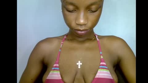 Snapshot of slim_petitqueen chatting on January 9, 9:45 am Alice online show from January 9, 9:45 am