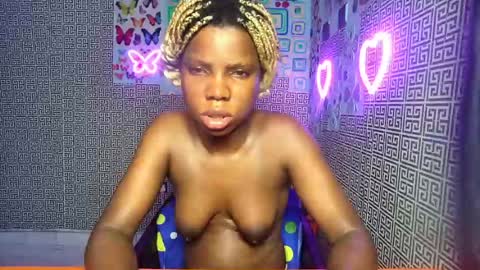 Snapshot of slimzyxdoll chatting on July 10, 7:38 pm slimzyxdoll online show from July 10, 7:38 pm