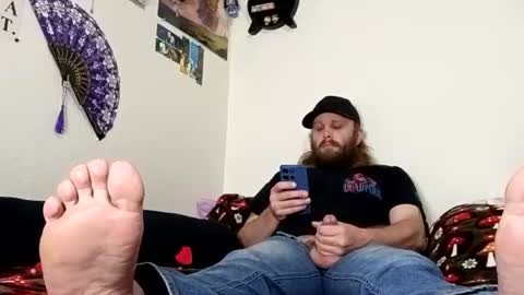 Snapshot of slobberycocklove chatting on June 18, 2:34 am Mr King Feet 69 online show from June 18, 2:34 am