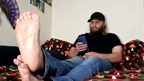 Snapshot of slobberycocklove chatting on June 20, 9:39 pm Mr King Feet 69 online show from June 20, 9:39 pm