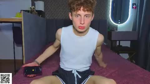 sluttsavage online show from July 23, 7:23 pm