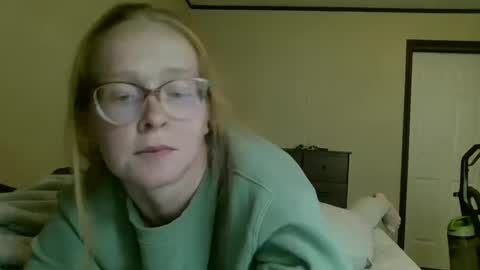 Slutty redhead3 online show from September 23, 4:10 pm