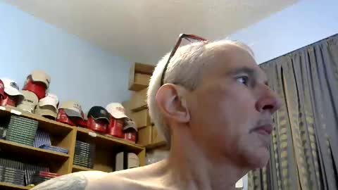 sluttyslave81 online show from May 20, 7:36 am