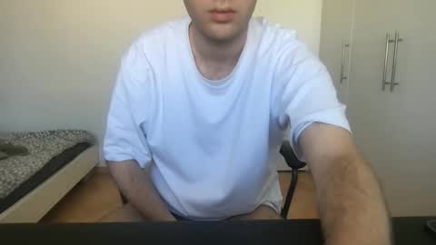 sluttystudent22 online show from April 7, 11:32 am