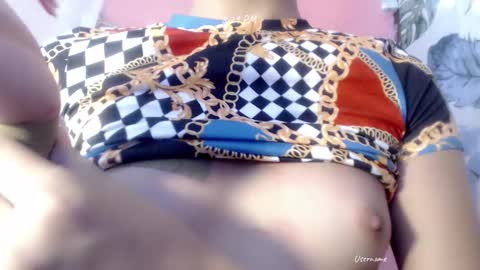 Snapshot of slutyyqueen chatting on September 12, 3:28 am slutyyqueen online show from September 12, 3:28 am