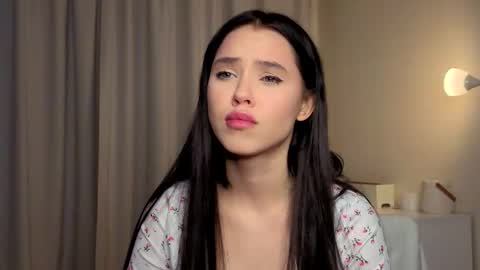 Lily online show from January 19, 1:26 pm