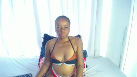 smallboobsxx online show from February 9, 5:11 am