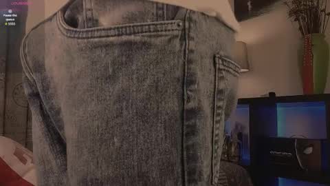 Smalldickboy4life online show from May 9, 12:05 am