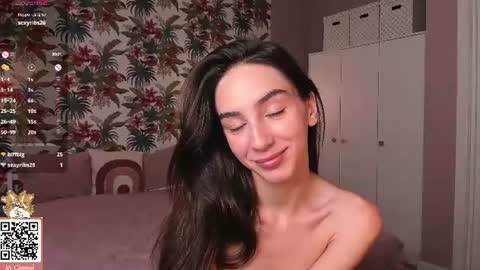 Elizabeth online show from July 6, 1:24 am