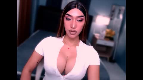 smasherqueen online show from April 4, 5:38 am