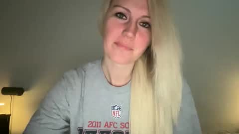 smexxii93 online show from January 8, 3:25 pm