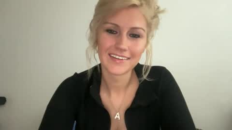 smexxii93 online show from February 13, 5:20 pm