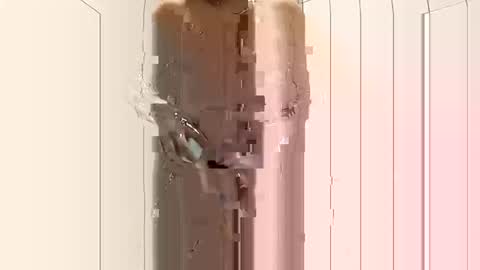 smilehiguy online show from April 16, 6:03 am