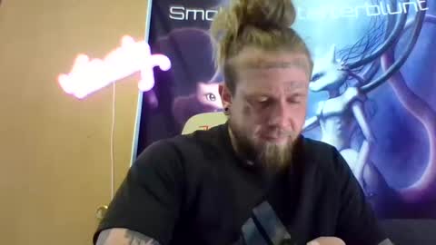 smoke online show from May 25, 7:20 pm