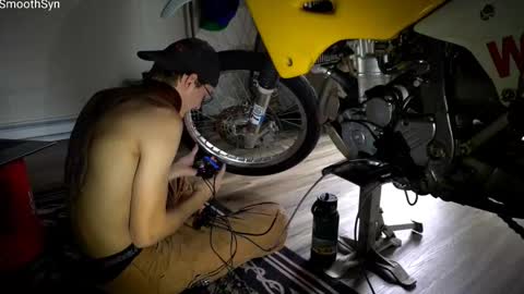 SmoothSyn online show from February 14, 9:55 pm