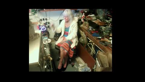 mish online show from November 9, 5:06 am