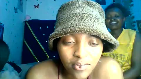 snatchee748467 online show from June 24, 11:42 am