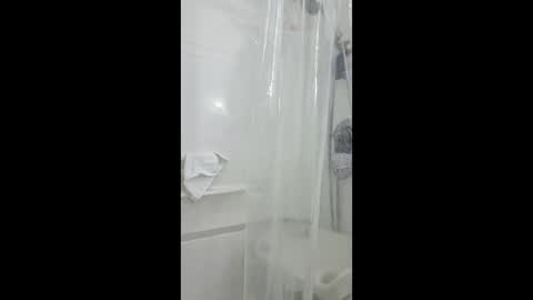 sneakypeteyo1 online show from April 19, 3:39 am