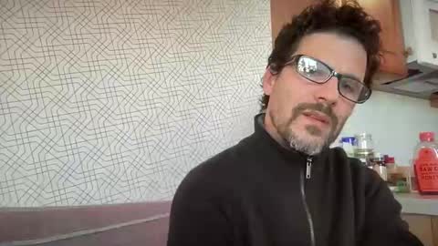 Snapshot of snfrisco76 chatting on March 4, 12:05 am snfrisco76 online show from March 4, 12:05 am