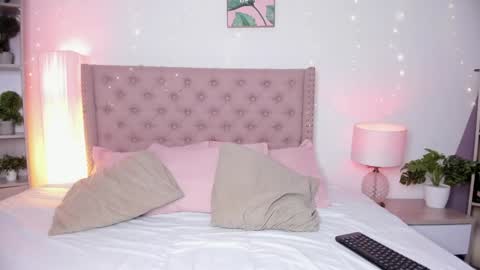 Snapshot of snooky_clintonn chatting on January 6, 11:09 pm Snooky clintonn online show from January 6, 11:09 pm