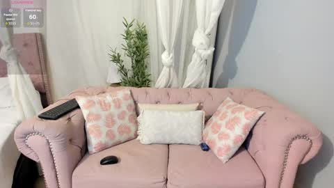 Snapshot of snooky_clintonn chatting on September 21, 3:35 pm Snooky clintonn online show from September 21, 3:35 pm