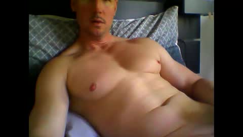 snow_ride69 online show from May 26, 3:41 pm